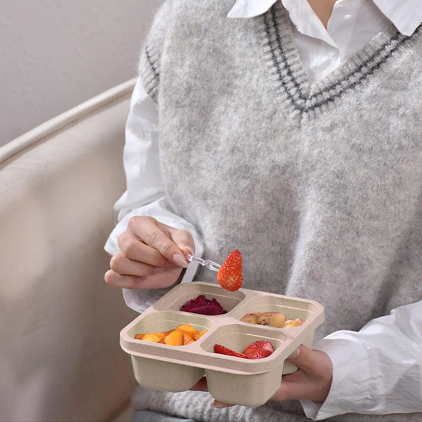 [Llevá 10 Pagá 5] Recipientes Resistentes para Snack de 4 Compartimentos con Tapa Antifugas - Image 2
