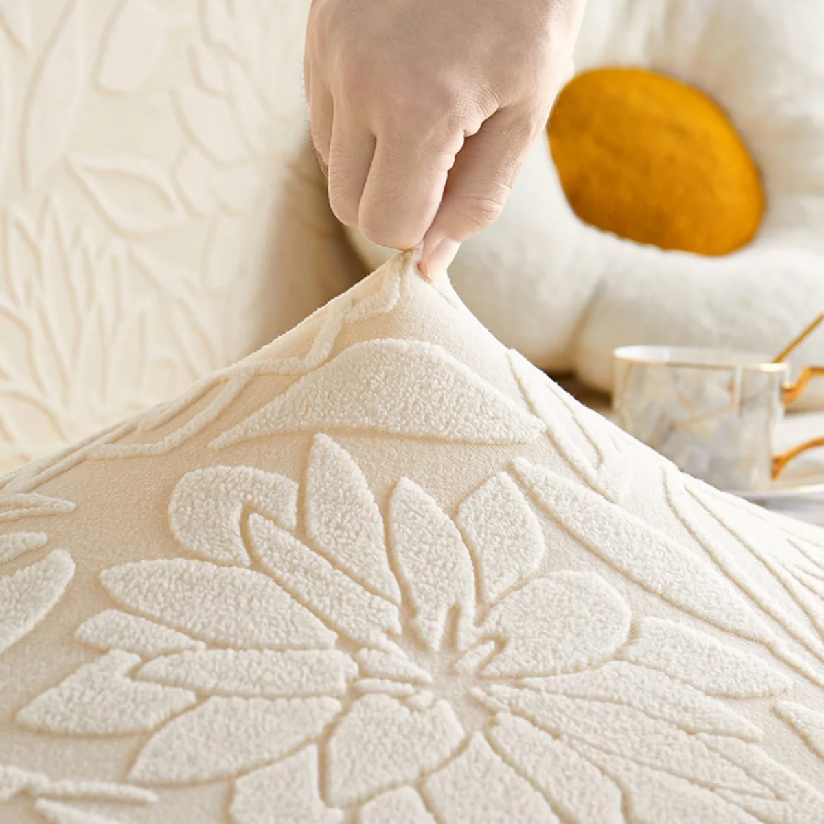 [Llevá 2 Pagá 1] Funda para Sofá Floral en Poliéster y Elastano (¡Renová tu hogar con encanto y confort!) + 2 Fundas para Almohadones - Image 7
