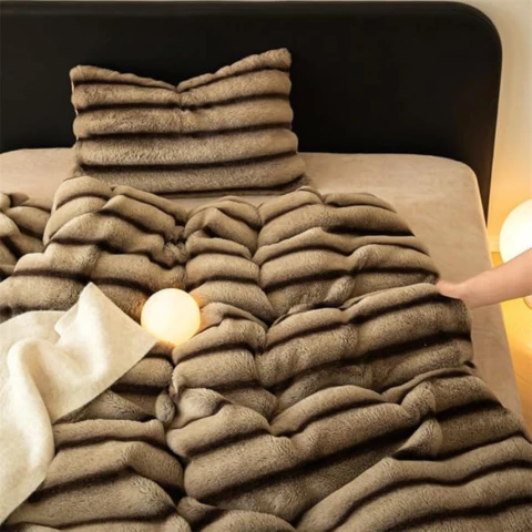 [Llevá 2 Pagá 1] Juego de Cama Diana Aterciopelado Antialérgico (¡Hotel 5 Estrellas en tu Habitación!) +REGALOS: 2 Fundas para Almohada - Image 9