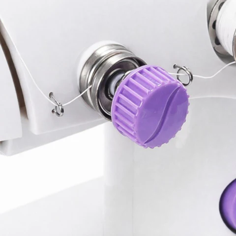Mini Máquina de Coser Eléctrica Portátil con Regulación + REGALO: Kit de Costura - Image 3